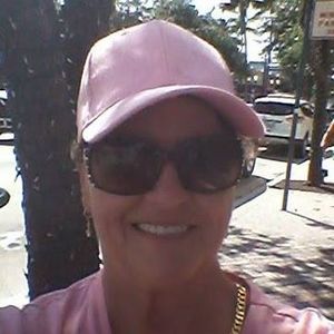 Meet your Posher, Laurel